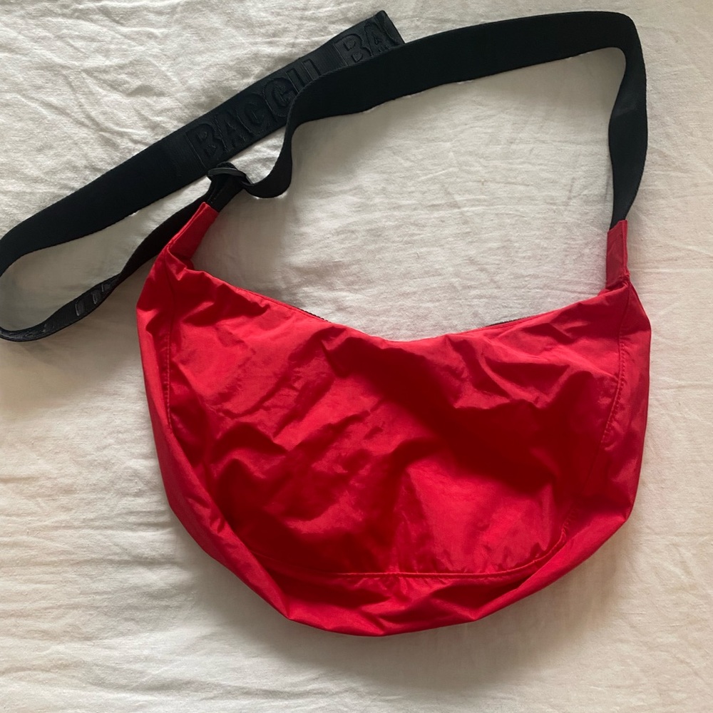 Baggu Medium Nylon Crescent Bag